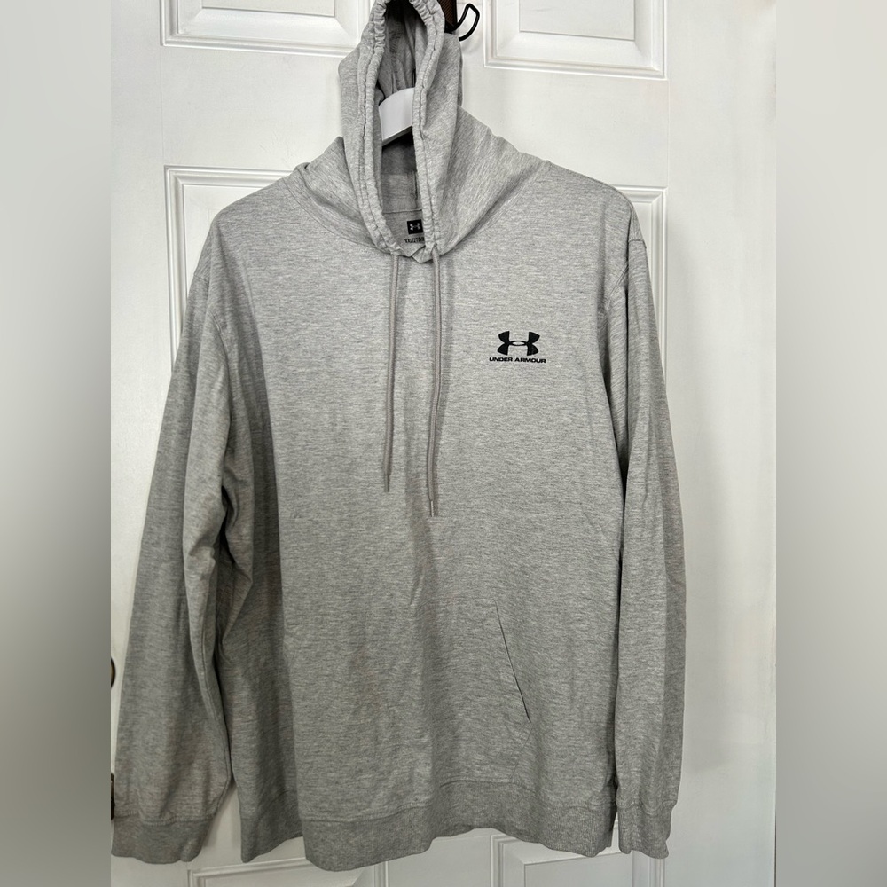 Under Armour Men's Heather Gray Hoodie
